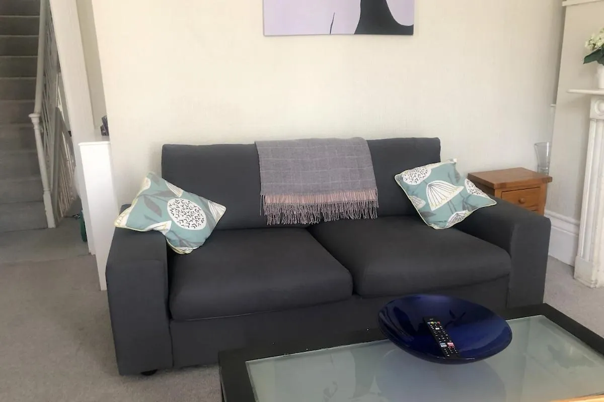 Апартаменты Location Location Location! Seaside Flat Sleeps 9 Брайтонн Великобритания